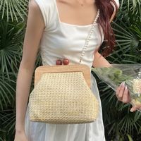 Women's Medium Straw Solid Color Vacation Classic Style Weave Clasp Frame Straw Bag sku image 1