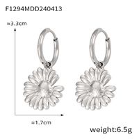 1 Paire Style Simple Style Classique Couleur Unie Placage Acier Au Titane Plaqué Or 18K Boucles D'oreilles sku image 9