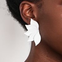 1 Piece Simple Style Leaf Layered Alloy Ear Studs main image 1