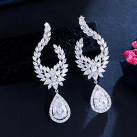 1 Pair Elegant Wedding Flower Inlay Copper Zircon White Gold Plated Drop Earrings sku image 1