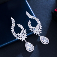 1 Pair Elegant Wedding Flower Inlay Copper Zircon White Gold Plated Drop Earrings main image 3