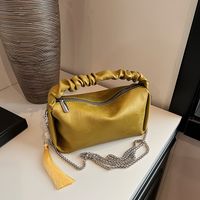 Women's Medium Pu Leather Solid Color Elegant Vintage Style Sewing Thread Zipper Crossbody Bag main image 2