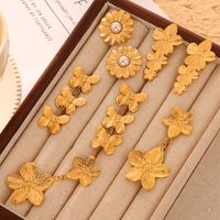 1 Pair Casual Sweet Simple Style Flower Petal Butterfly Inlay 304 Stainless Steel Pearl 18K Gold Plated Drop Earrings main image 8