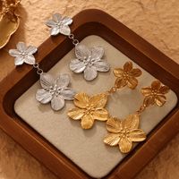 1 Pair Casual Sweet Simple Style Flower Petal Butterfly Inlay 304 Stainless Steel Pearl 18K Gold Plated Drop Earrings main image 7