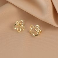 1 Pair Elegant Simple Style Flower Plating Copper Zircon Ear Cuffs main image 1