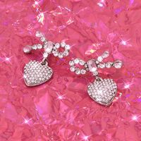 1 Par Elegante Señora Estilo Moderno Forma De Corazón Embutido Aleación Diamantes De Imitación Pendientes De Gota sku image 1