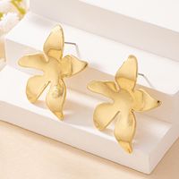 1 Pair Elegant Simple Style Artistic Solid Color Flower Zinc Alloy Ear Studs sku image 1