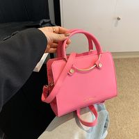 Women's Medium Pu Leather Solid Color Vintage Style Classic Style Zipper Crossbody Bag main image 5
