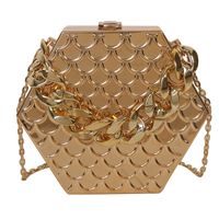 Women's Small Arylic Solid Color Elegant Vintage Style Hexagon Lock Clasp Evening Bag sku image 2