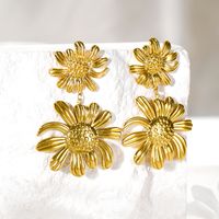 1 Pair Simple Style Flower Plating 304 Stainless Steel 18K Gold Plated Drop Earrings main image 3