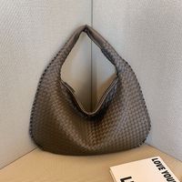 Women's Medium Pu Leather Solid Color Vintage Style Classic Style Weave Zipper Straw Bag sku image 14