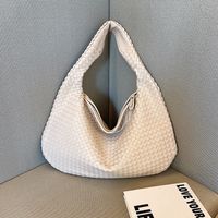 Women's Medium Pu Leather Solid Color Vintage Style Classic Style Weave Zipper Straw Bag sku image 15