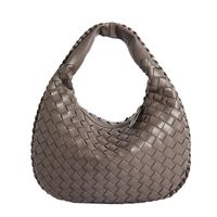 Women's Medium Pu Leather Solid Color Vintage Style Classic Style Weave Zipper Straw Bag sku image 8