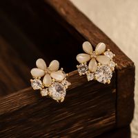 1 Paire Élégant Style Simple Fleur Placage Incruster Le Cuivre Zircon Plaqué Or 14K Boucles D'Oreilles main image 1