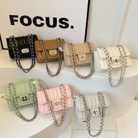 Women's Medium Pu Leather Solid Color Vintage Style Classic Style Sewing Thread Flip Cover Crossbody Bag main image 9