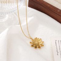 304 Stainless Steel White Gold Plated Gold Plated Modern Style Simple Style Classic Style Plating Flower Pendant Necklace main image 4