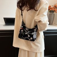 Women's Medium Cloth Solid Color Flower Elegant Vintage Style Sewing Thread Zipper Crossbody Bag main image 3