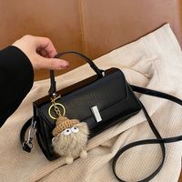 Women's Medium Pu Leather Solid Color Classic Style Sewing Thread Lock Clasp Crossbody Bag main image video