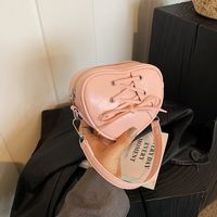 Women's Medium Pu Leather Solid Color Classic Style Streetwear Sewing Thread Zipper Crossbody Bag main image 3