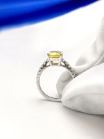 Gelber Diamant Ring Hauptstein 2,04 Ct Hilfsstein Gewicht 3,32G Nettogewicht 2,85G main image 5