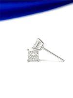 White Diamond Four-Claw Ohr Stecker Mit Einem Paar Von 2 1ct Gesamtgewicht Von 0,85G main image 3