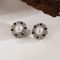 1 Pair Casual Simple Style Round Plating Inlay 304 Stainless Steel Artificial Pearls 18K Gold Plated Ear Studs main image 4