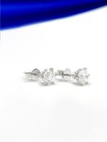 A Pair Of Six-Claw Ear Studs 18K Main Stone 0.506ct Auxiliary Stone 0.502ct Total Weight 1.14G Net Weight 0.93 main image 3
