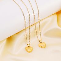 Edelstahl 304 18 Karat Vergoldet Basic Einfacher Stil Klassischer Stil Herzform Halskette Mit Anhänger main image 1