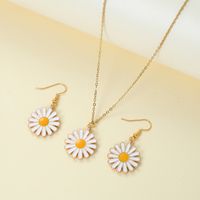 Cute Lady Chrysanthemum Alloy Resin Women's Earrings Necklace main image 3