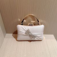 Women's Small Polyester Solid Color Elegant Vintage Style Bowknot Lock Clasp Evening Bag sku image 2