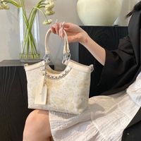 Women's Medium Pu Leather Solid Color Classic Style Sewing Thread Bucket Zipper Tote Bag main image 4