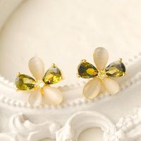 1 Pair Vacation Simple Style Flower Plating Inlay Copper Rhinestones Opal Zircon 14K Gold Plated Ear Studs main image 5