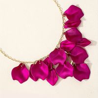 Wholesale Jewelry Elegant Lady Sweet Petal Alloy Plastic Pendant Necklace main image 4