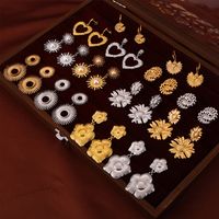 1 Pair Casual Retro Round Heart Shape Flower Plating Inlay 304 Stainless Steel Artificial Pearls 18K Gold Plated Drop Earrings main image 3
