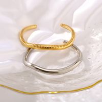 304 Stainless Steel 18K Gold Plated Basic Classic Style Plating Geometric Solid Color Bangle main image 4