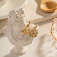 1 Pair Simple Style Classic Style Flower Plating 304 Stainless Steel 18K Gold Plated Drop Earrings main image 5