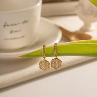 1 Pair Simple Style Classic Style Flower Plating 304 Stainless Steel 18K Gold Plated Drop Earrings main image 1