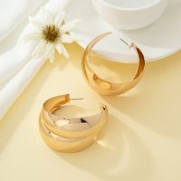 1 Pair Modern Style Sweet Classic Style C Shape Geometric Solid Color Alloy Gold Plated Hoop Earrings main image 1