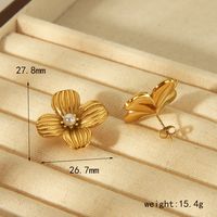 1 Pair Vintage Style Classic Style Flower Petal Plating Inlay 304 Stainless Steel Artificial Pearls 18K Gold Plated Ear Studs main image 2