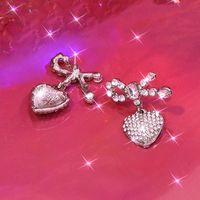 1 Par Elegante Señora Estilo Moderno Forma De Corazón Embutido Aleación Diamantes De Imitación Pendientes De Gota main image 4