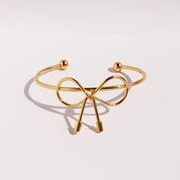 Venta Al Por Mayor Estilo Simple Estilo Clásico Color Sólido Latón Enchapado Chapados en oro de 18k Brazalete sku image 1