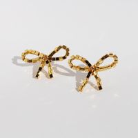 1 Paire Style Simple Style Classique Noeud D'Arc Placage Laiton Plaqué Or 18K Boucles D'Oreilles main image 2