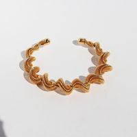 Venta Al Por Mayor Exagerado Estilo Simple Color Sólido Cobre Enchapado Chapados en oro de 18k Brazalete sku image 1