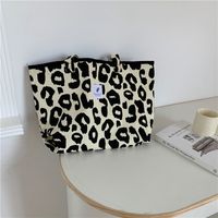 Women's Canvas Cheetah Print Elegant Classic Style Sports Open Shoulder Bag sku image 1