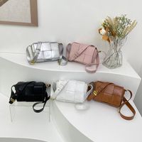 Women's Medium Pu Leather Lattice Solid Color Vintage Style Classic Style Sewing Thread Flip Cover Underarm Bag main image 1