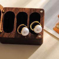 1 Pair Simple Style Round Inlay Copper Pearl 18K Gold Plated Earrings main image 4
