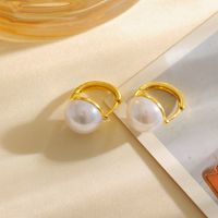 1 Pair Simple Style Round Inlay Copper Pearl 18K Gold Plated Earrings sku image 1