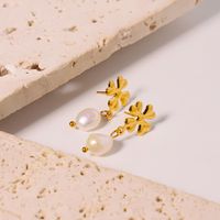 1 Pair Simple Style Classic Style Solid Color Plating Inlay Freshwater Pearl Titanium Steel Pearl 18K Gold Plated Drop Earrings main image 5