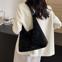 Women's Medium Pu Leather Solid Color Basic Classic Style Pillow Shape Magnetic Buckle Underarm Bag main image 2