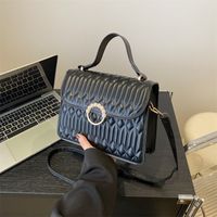 Women's Medium Pu Leather Solid Color Vintage Style Classic Style Flip Cover Crossbody Bag main image 5